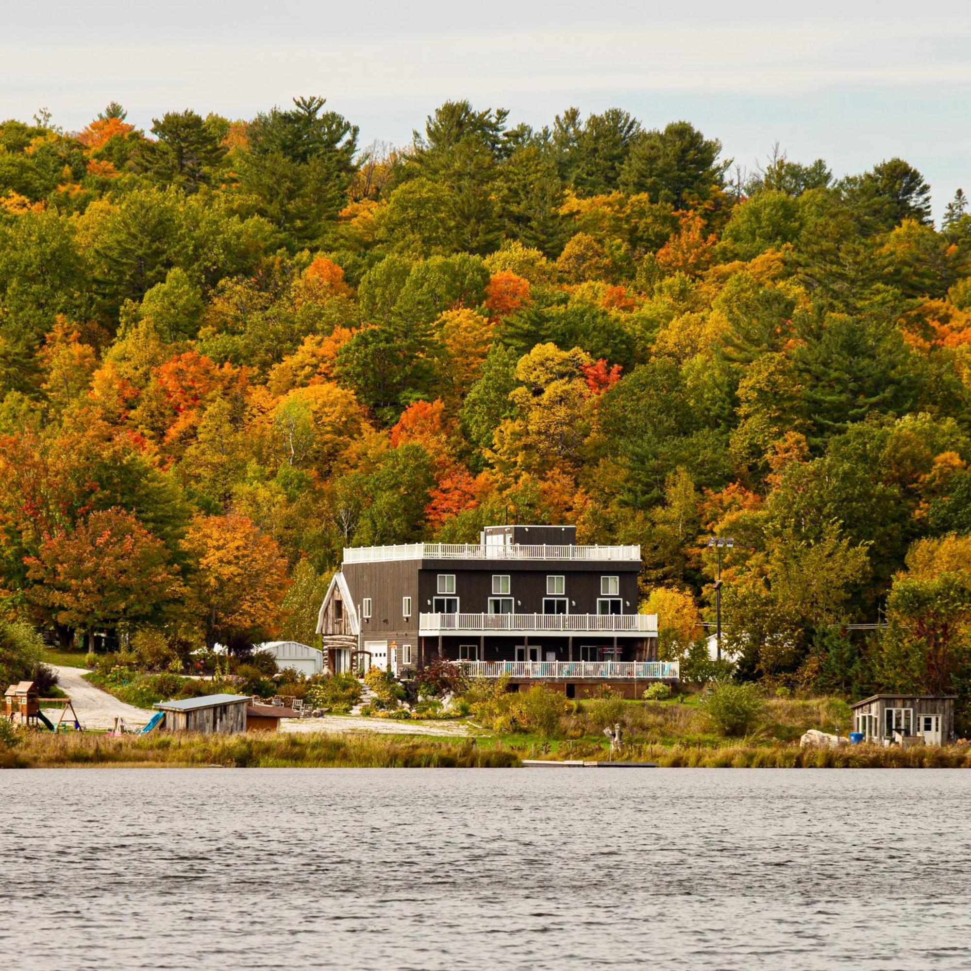 Resort Lac Ste-Marie Lac Sainte-Marie Exteriör bild