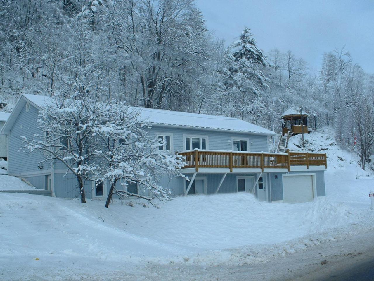 Resort Lac Ste-Marie Lac Sainte-Marie Exteriör bild